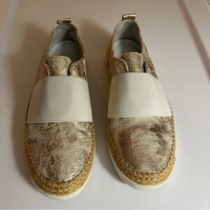Johnston & Murphy Victoria Slip-on sneakers. Gold with ivory elastic band. 6.5